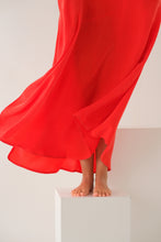 if the wind was a silky DRESS