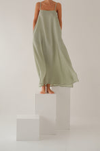 if the wind was a silky DRESS