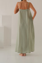 if the wind was a silky DRESS