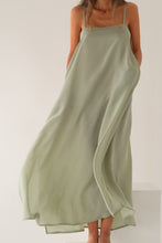 if the wind was a silky DRESS
